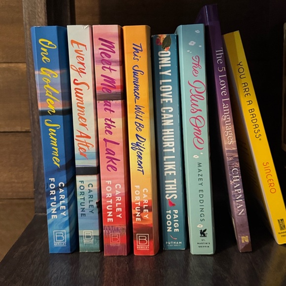 Books - Picture 2 of 4